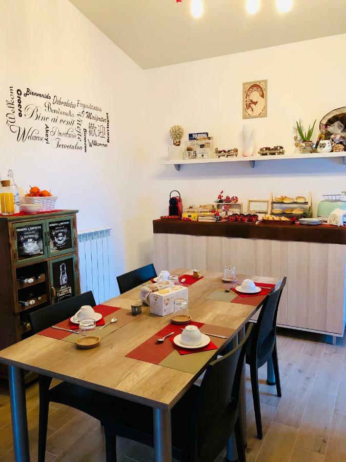 Bed and Breakfast A Due Passi Lorica Exteriér fotografie